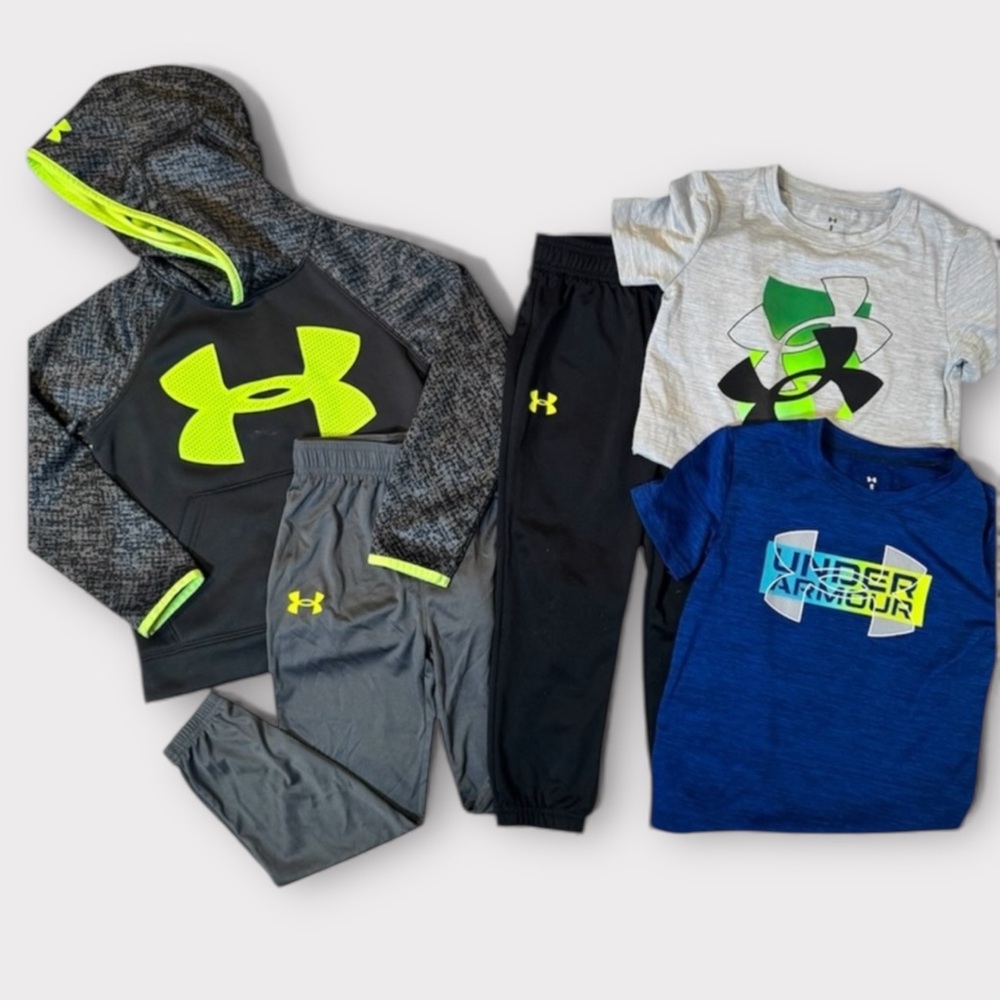 Boys size 4-5/XS Under Armour Bundle Sweatshirt, Pants, T-Shirts (5 pieces)